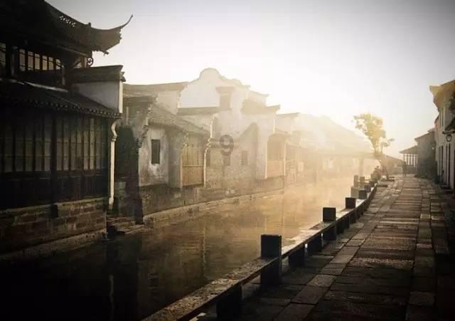 拥堵的停车场